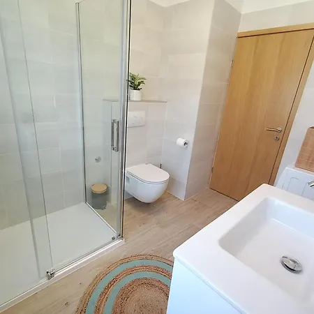 Lägenhet Novi Prostrani U Strogom Centru Pule Pula